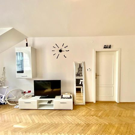 פראג Fantastic Apartment In The City Center מראה חיצוני תמונה