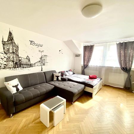 פראג Fantastic Apartment In The City Center מראה חיצוני תמונה