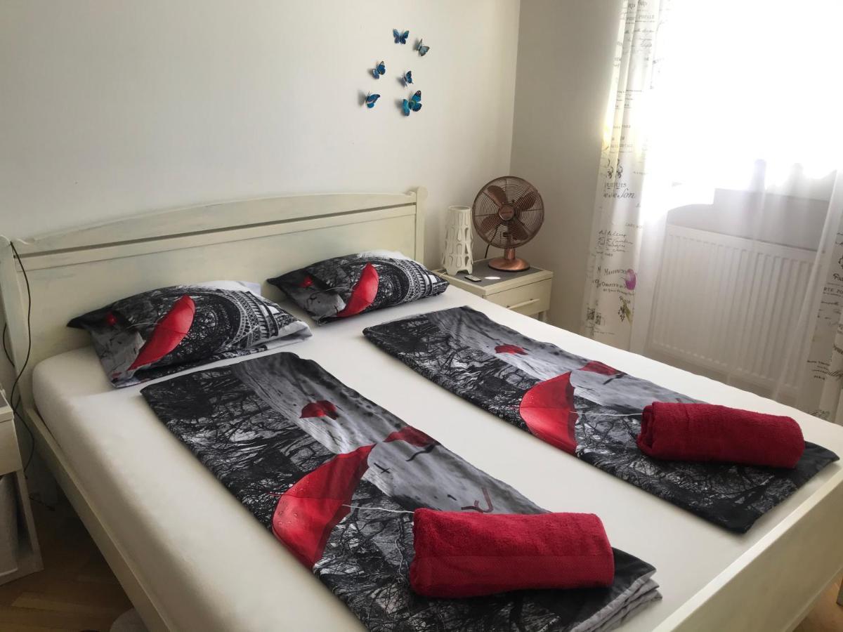 פראג Fantastic Apartment In The City Center מראה חיצוני תמונה