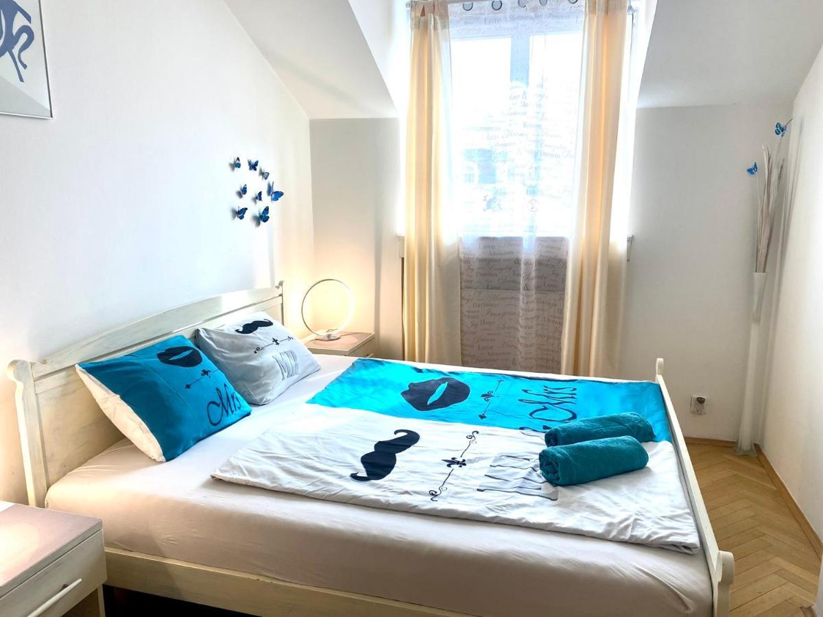 פראג Fantastic Apartment In The City Center מראה חיצוני תמונה