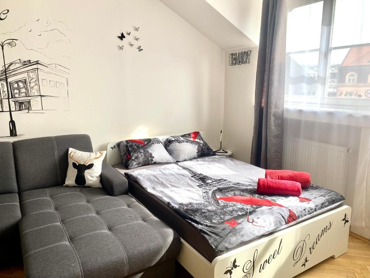 פראג Fantastic Apartment In The City Center מראה חיצוני תמונה