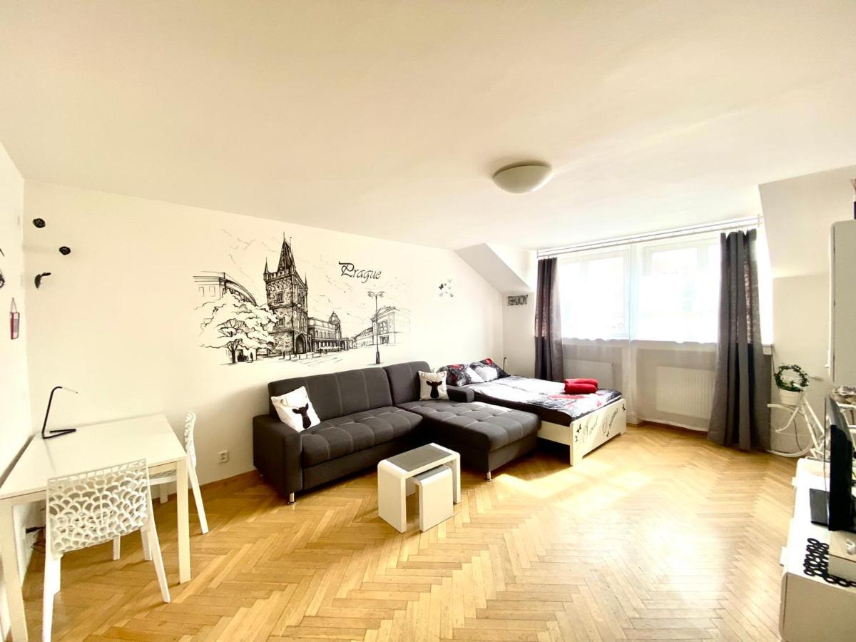 פראג Fantastic Apartment In The City Center מראה חיצוני תמונה