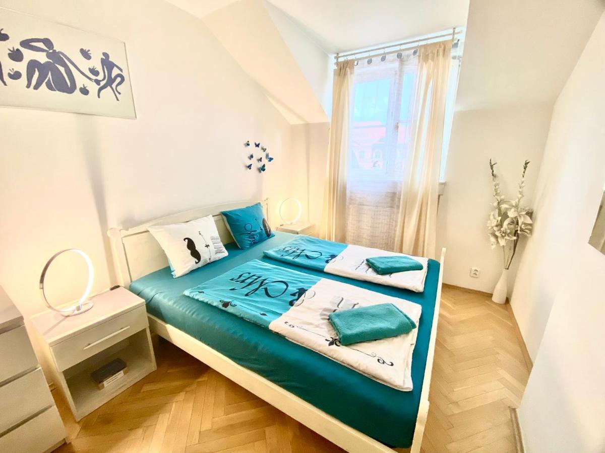 פראג Fantastic Apartment In The City Center מראה חיצוני תמונה