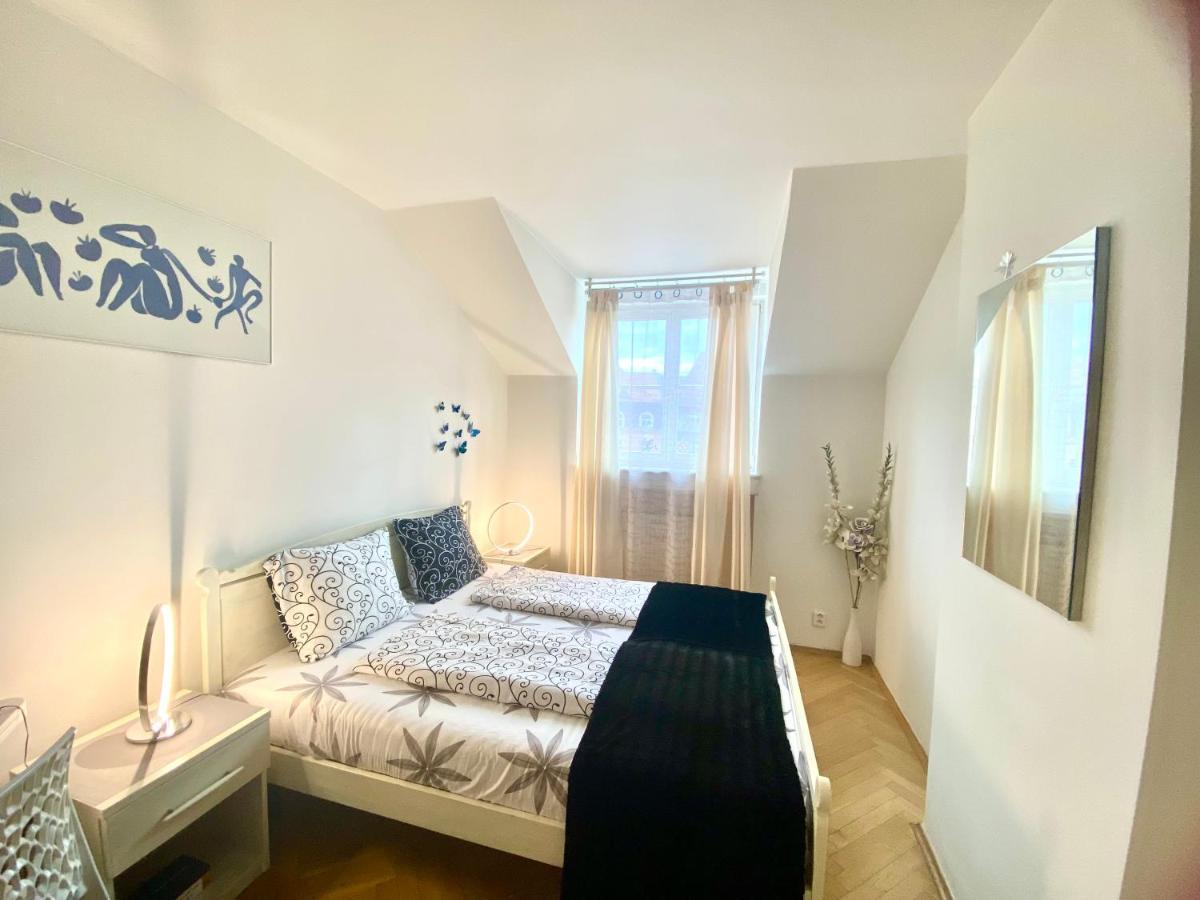 פראג Fantastic Apartment In The City Center מראה חיצוני תמונה